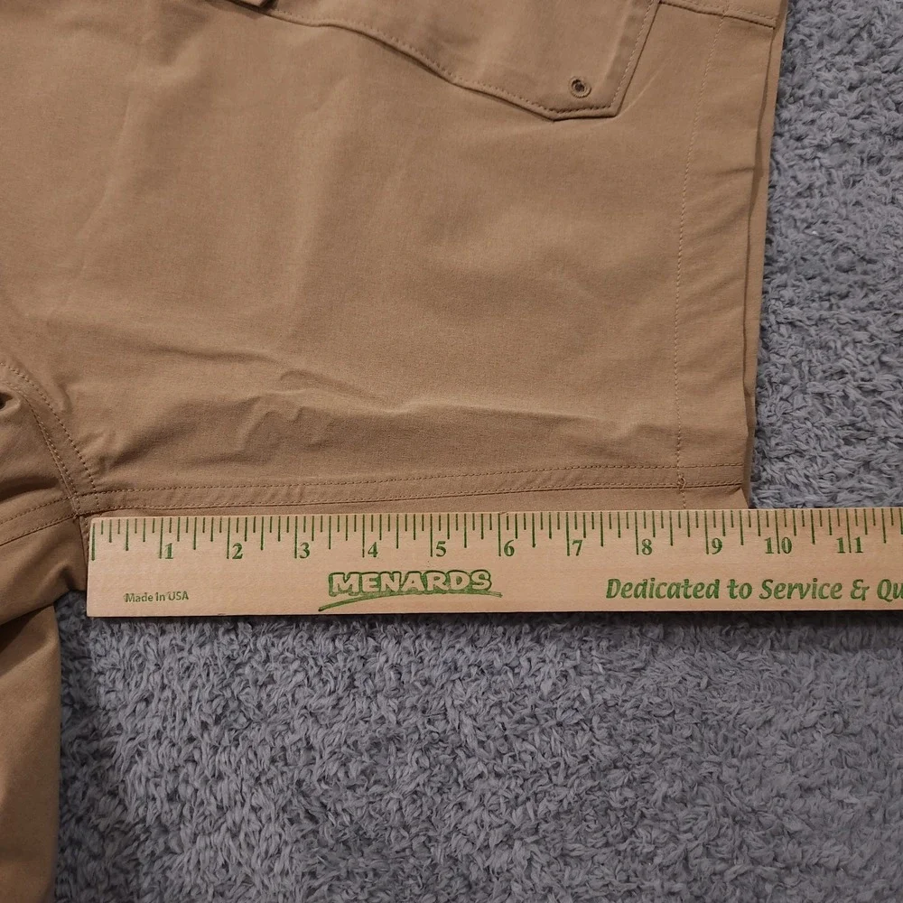 Eddie Bauer Cargo Shorts Mens 32 x 9.5 Hiking Outdoor Camp Travel Trek Safari